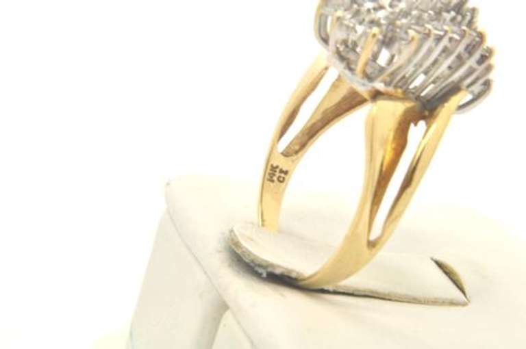 LADIES 14KT YELLOW GOLD DIAMOND CLUSTER COCKTAIL RING