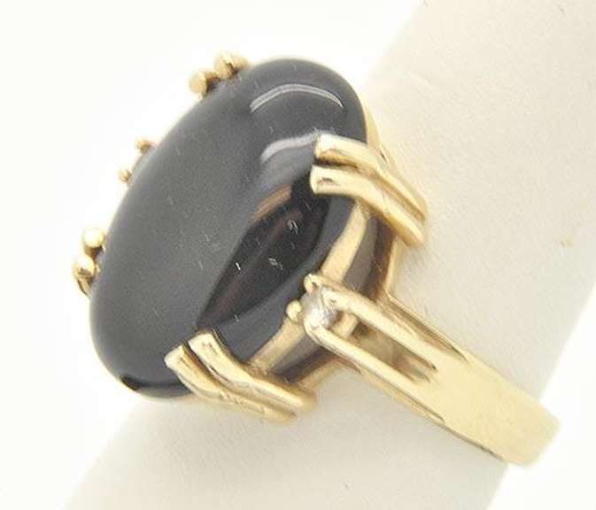 Cabochon Onyx With Diamond Accents Ring in 14kt Gold