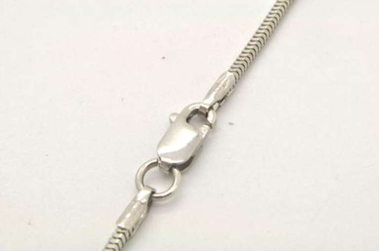 18 KT WHITE GOLD DIAMOND AND PEARL NECKLACE.