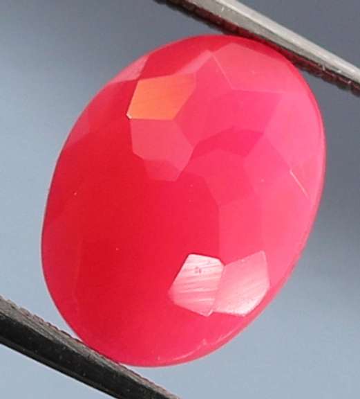 Gorgeous 1.62ct faceted flamingo pink Opal