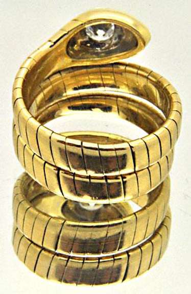 Designer  and very Rare 18k gold Ring