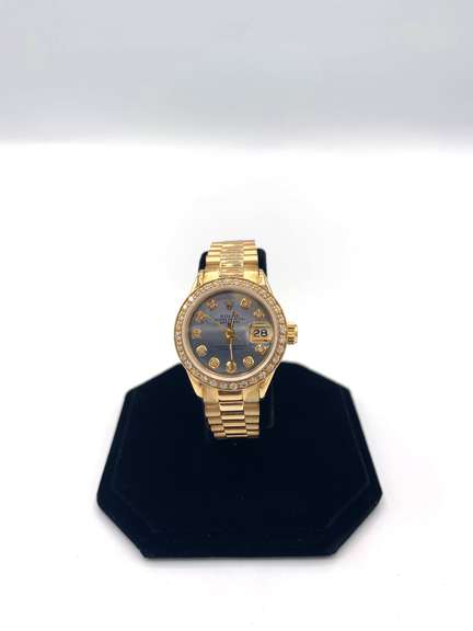 Ladies Diamond Datejust Rolex in 18KT Gold