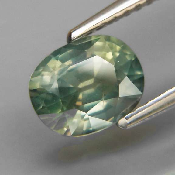 Beautiful 1.62ct blue green Sapphire from Mozambique