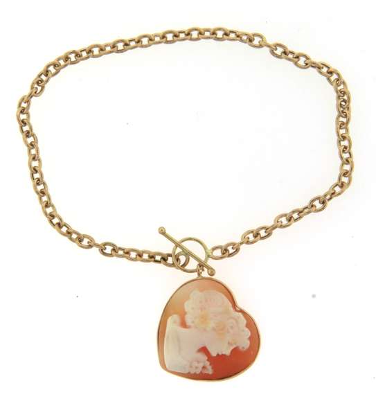 Stunning Yellow Gold Cameo Heart Shaped Bracelet