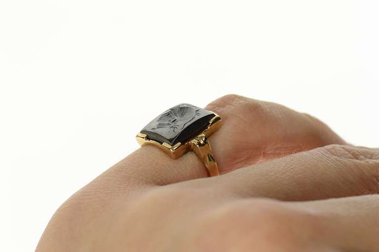 10K Yellow Gold Carved Hematite Intaglio Retro Statement Ring