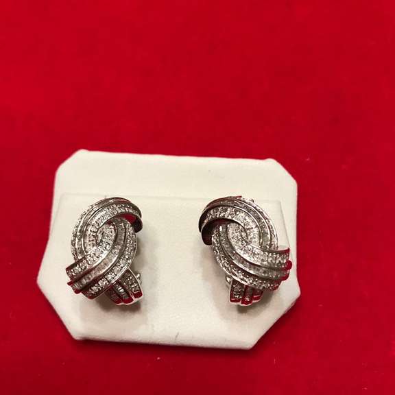14K WHITE GOLD DIAMOND EARRINGS / HUGGIES
