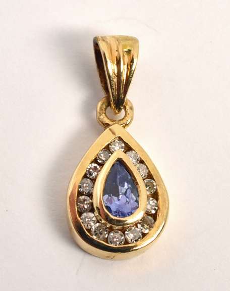 Cute Tanzanite & Diamond Pendant