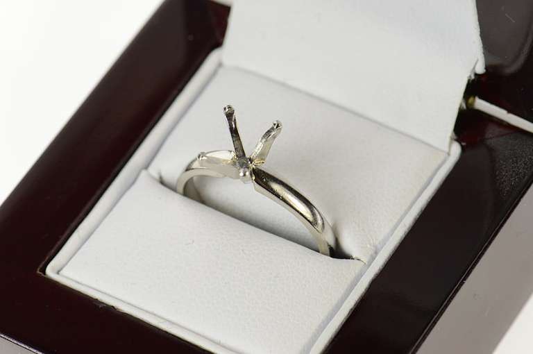 Platinum 7.5x6.5mm Emerald Solitaire Engagement Setting Ring