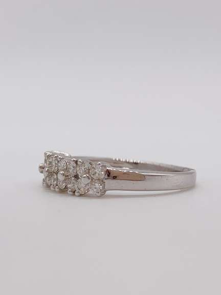 14kt White Gold Diamond Ring