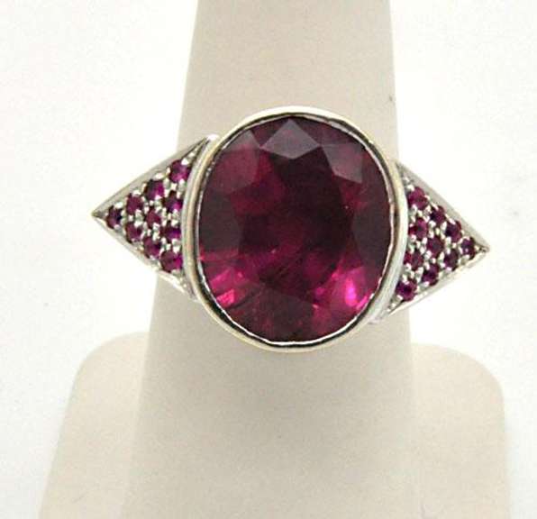 18K WHITE GOLD PINK TOURMALINE RING.
