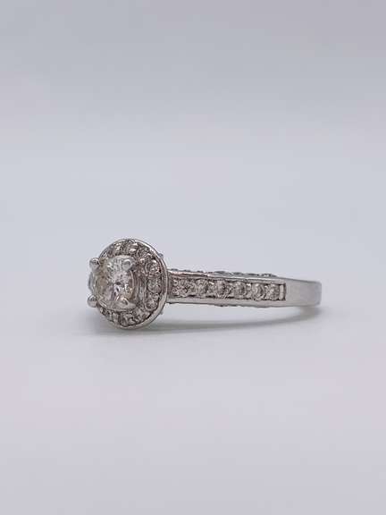 14kt White Gold Diamond Engagement Ring