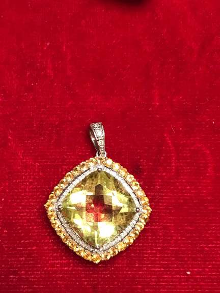 Radiant Elegance: 18K White Gold Topaz and Diamond Jewelry Set
