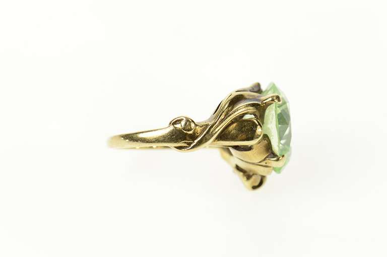 10K Yellow Gold Art Nouveau Ornate Lime Quartz Cocktail Ring