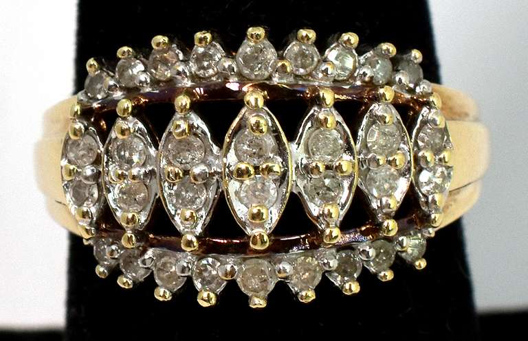 Flashy Diamond Cluster Ring in Yellow Gold
