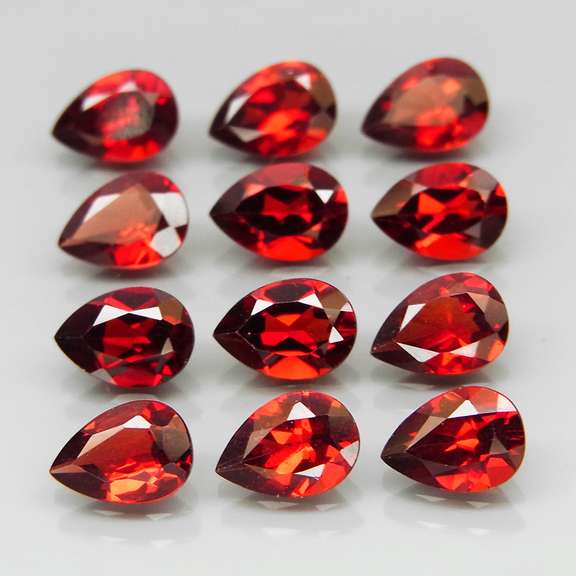 Stunning 9.82ct 12 piece untreated Garnet set