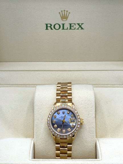 Ladies Diamond Datejust Rolex in 18KT Gold