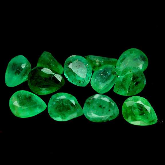 Rich emerald green 3.13ct 12pc emerald set