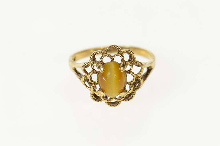 10K Yellow Gold Oval Tiger's Eye Cabochon Scalloped Cocktail Ring