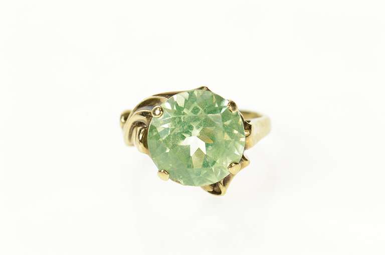 10K Yellow Gold Art Nouveau Ornate Lime Quartz Cocktail Ring
