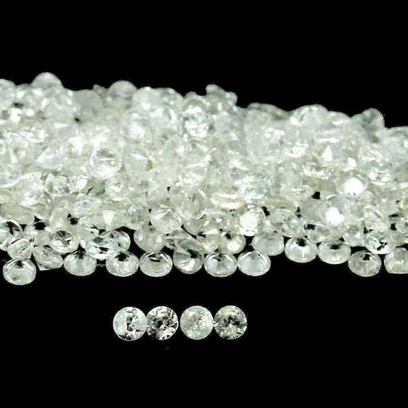 Outstanding 8.30ct diamond white Zircon set