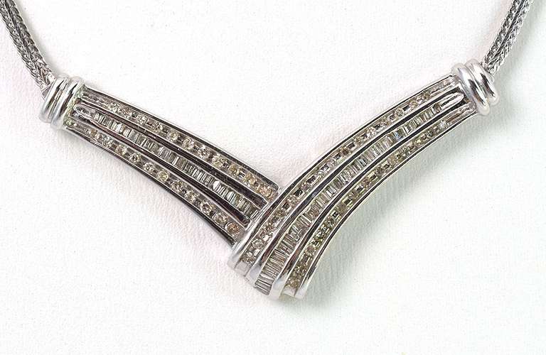 Sparkling Diamond Necklace in 10KT White Gold