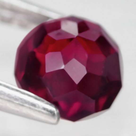 Full checker cut! 3.14ct violet red Rhodolite Garnet