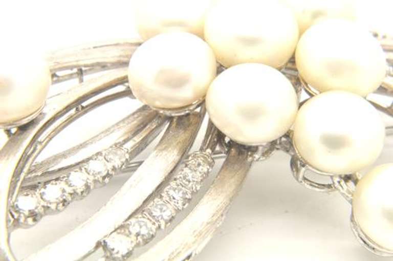 LADIES 18 KT ANTIQUE PEARL AND DIAMOND BROOCH