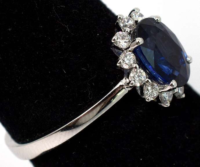 Juicy Sapphire & Diamond Ring in 14KT White Gold