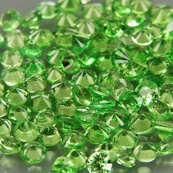 Rare 4.21ct untreated apple green Tsavorite set