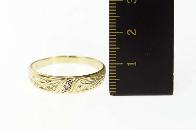 14K Yellow Gold Men's Retro Diamond Floral Wedding Band Ring