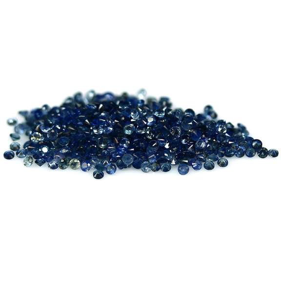 Multi-hue 6.24ct blue Sapphire set
