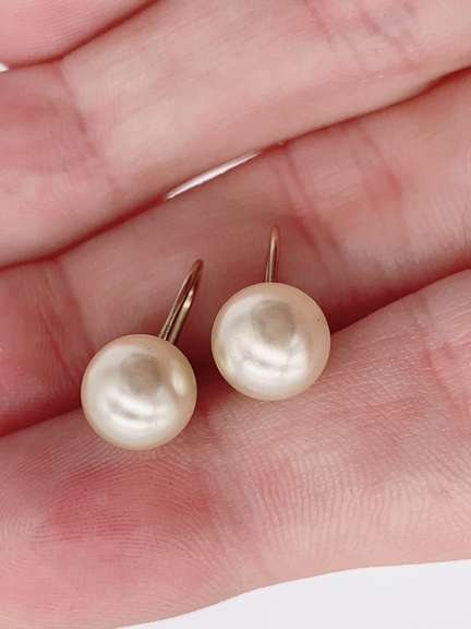10kt Solid Yellow Gold & Pearl Earrings
