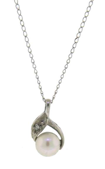 Exciting Pearl and Diamond Pendant on Chain