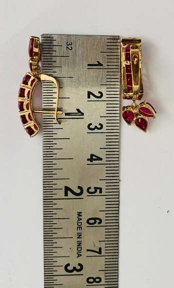 9.0 Carat Ruby Earrings in 14kt Gold
