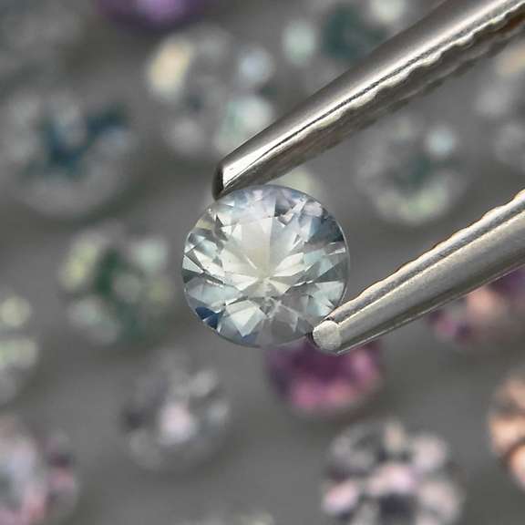 Fancy color 4.36ct UNHEATED VS Sapphire set