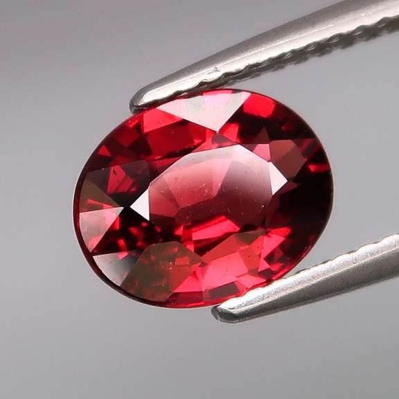 Captivating 2.07ct VS red violet Rhodolite Garnet