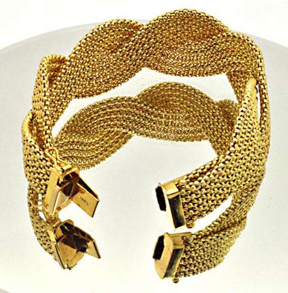 14 CARAT YELLOW GOLD 5 ROW TWISTED POPCORN BRACELET.