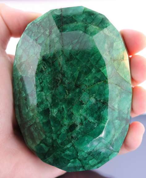 Enormous! 2,990ct forest green Emerald