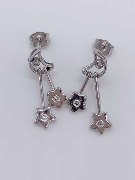 14kt Gold Diamond Earrings