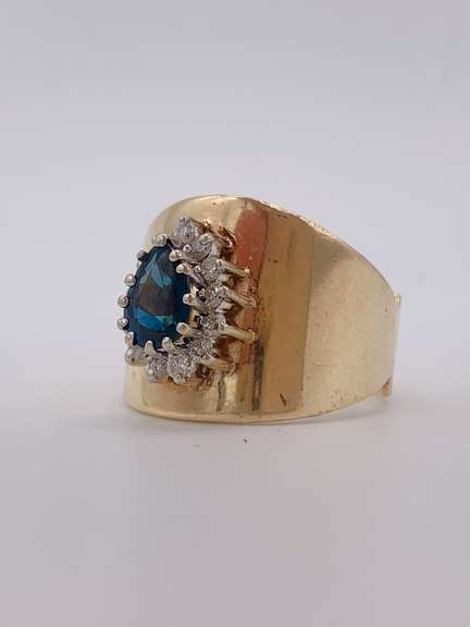 Bold 14kt Gold, Blue Sapphire, & Diamond Cocktail Ring