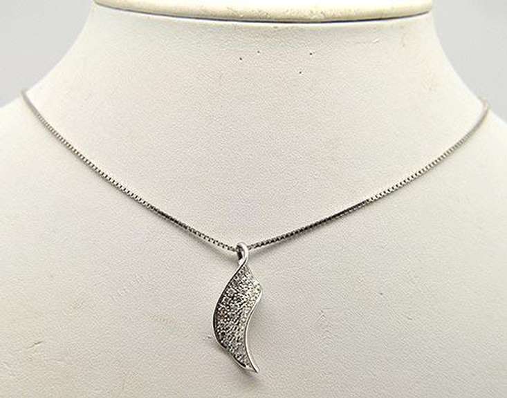 14kt Gold Feather Design Diamond Necklace