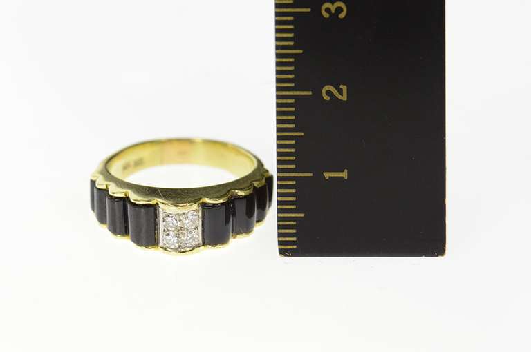 14K Yellow Gold Diamond Scalloped Black Onyx Retro Ring
