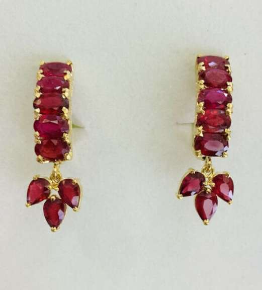 9.0 Carat Ruby Earrings in 14kt Gold