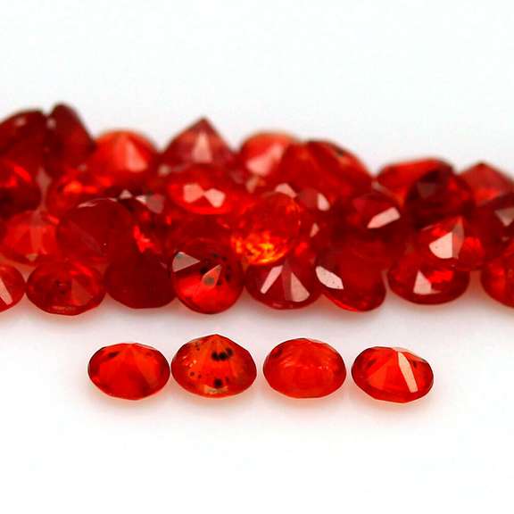 Excellent 6.35ct set of diamond cut red Imperial Sapphire