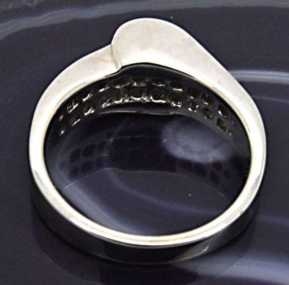 LADIES 14 KT WHITE GOLD DIAMOND ENGAGEMENT RING.