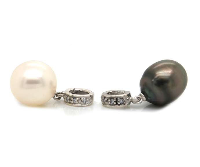 Elegant Stainless Steel Grey & White Pearl Pendants