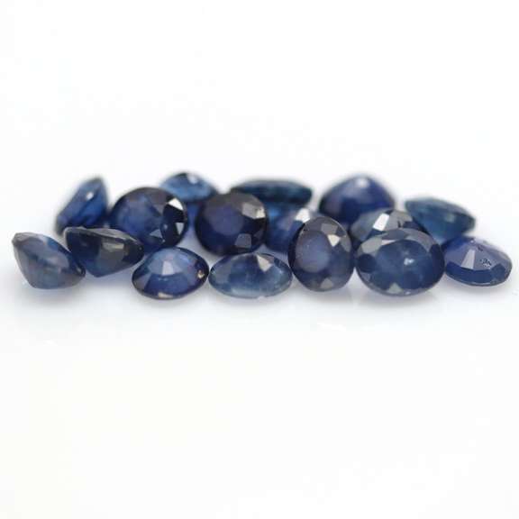 7.63ct Royal blue Sapphire set from Madagascar
