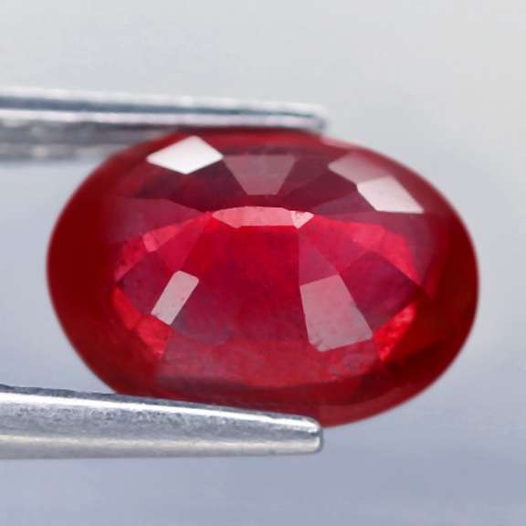 Glistening 2.61ct blood red Ruby