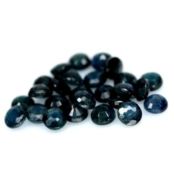 Heated only! 6.58ct royal blue Sapphire set