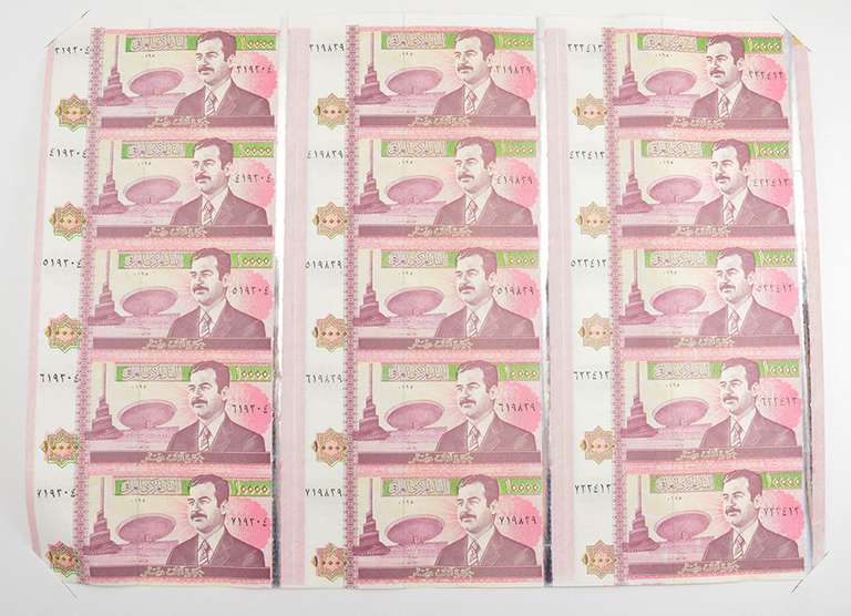 Uncut Roll of 2002 Iraq 10,000 Dinars Bank Notes